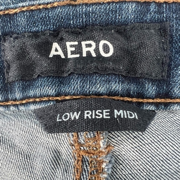 Aeropostale Low Rise Midi Cuffed Hem Jean Shorts Size 2 Women’s - Picture 2 of 5